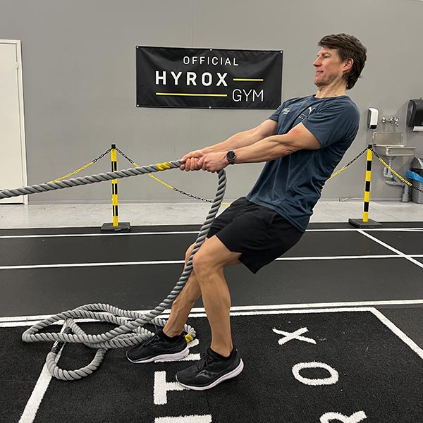 hyrox harjoittelu vauhti- ja voimakestävyys